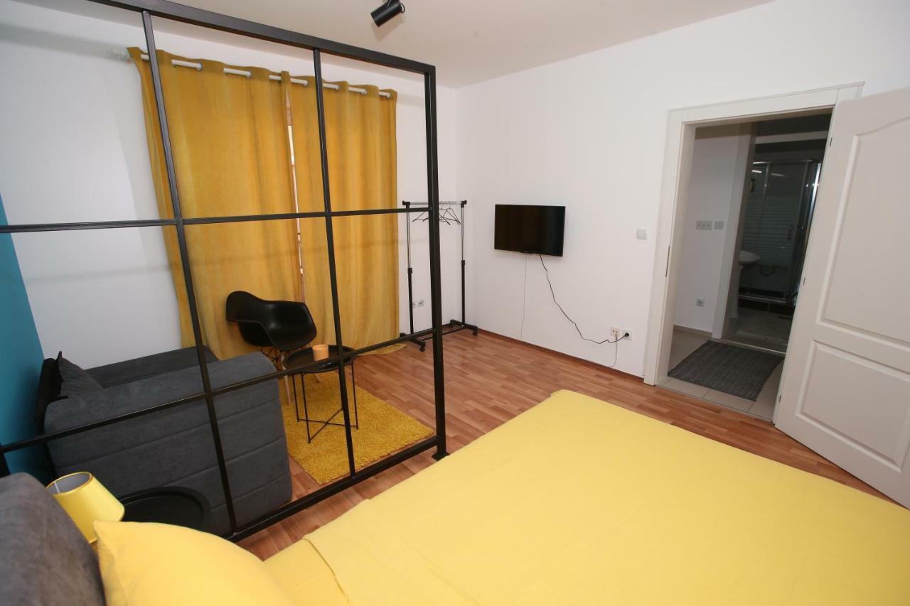 Fast Sleep & Go 2 Apartment Paraćin Exterior foto